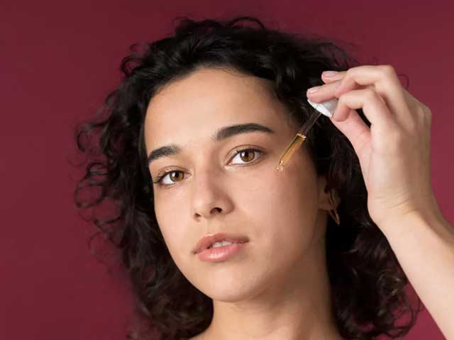 راه حل فوق العاده برای از بین بردن کبودی و سیاهی دور چشم